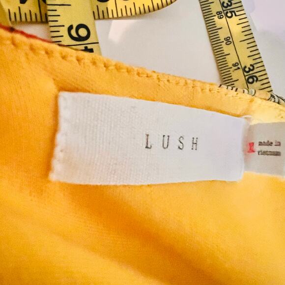 Lush Floral Ruffles Short Sleeve Wrap Dress Size XL Yellow Multi - Picture 5 of 8